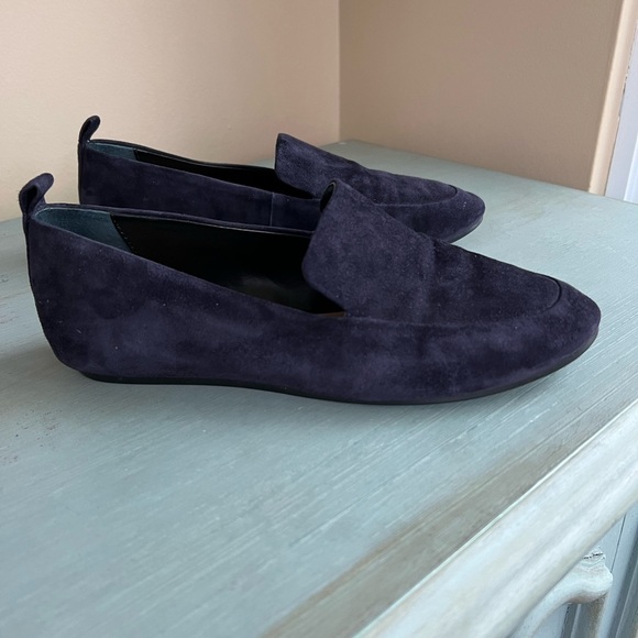 Banana Republic Shoes - Banana Republic navy suede loafer flats size 6